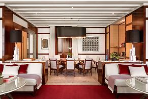 Portrait Milano - Lungarno Collection