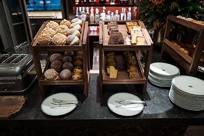 Portrait Milano - Lungarno Collection