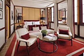 Portrait Milano - Lungarno Collection