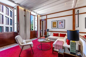 Portrait Milano - Lungarno Collection