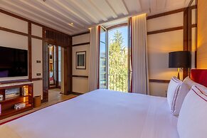 Portrait Milano - Lungarno Collection