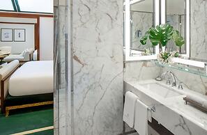 Portrait Milano - Lungarno Collection