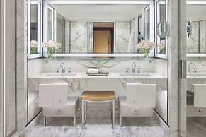 Portrait Milano - Lungarno Collection