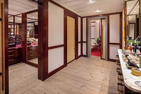 Portrait Milano - Lungarno Collection