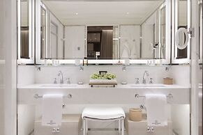 Portrait Milano - Lungarno Collection