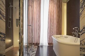 Portrait Milano - Lungarno Collection