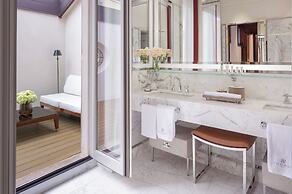 Portrait Milano - Lungarno Collection