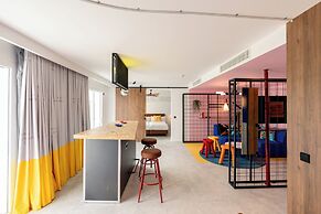 Ryans Lolas - Adults Only