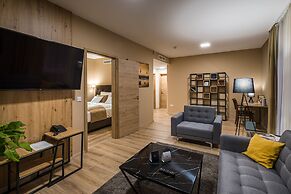 Kistücsök Food & Room