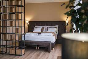 Kistücsök Food & Room