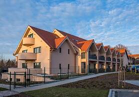 Kistücsök Food & Room