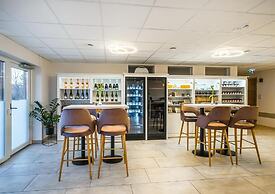 Kistücsök Food & Room