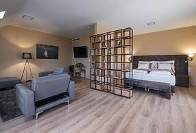 Kistücsök Food & Room