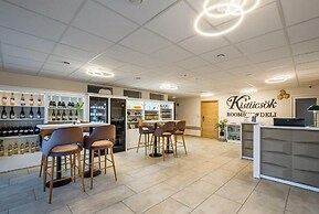 Kistücsök Food & Room