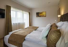 Kistücsök Food & Room