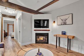 Chimney Hill Estate Inn