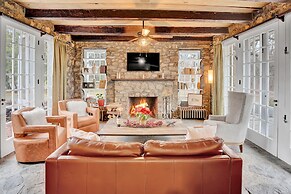 Chimney Hill Estate Inn