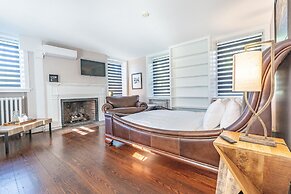 Chimney Hill Estate Inn