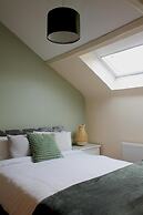 Charming 1-bed Loft in Caerleon