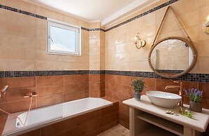 Aneli Villas - Villa Alexandra