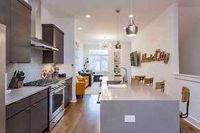 Wild Horse by Avantstay Gorgeous Nashville Townhouse w/ Rooftop Patio 