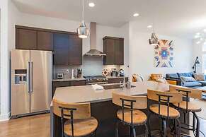 Wild Horse by Avantstay Gorgeous Nashville Townhouse w/ Rooftop Patio 