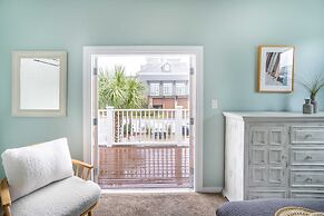 Marina by Avantstay Modern Oasis Close to Beach w/ Pool