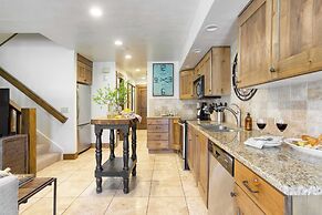 Snow King by Avantstay Close to the Slopes w/ Hot Tub!