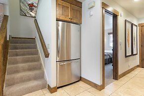 Snow King by Avantstay Close to the Slopes w/ Hot Tub!