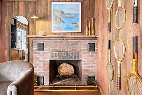 River Lodge by Avantstay 11 BR Historic Estate w/ Pool & Views of Huds