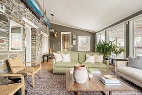 River Lodge by Avantstay 11 BR Historic Estate w/ Pool & Views of Huds