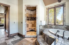 Big Pine by Avantstay Stunning Secluded Oregon Home w/ Hot Tub