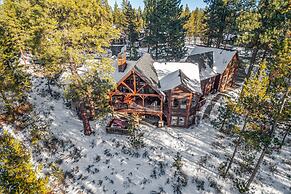 Big Pine by Avantstay Stunning Secluded Oregon Home w/ Hot Tub