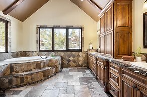 Big Pine by Avantstay Stunning Secluded Oregon Home w/ Hot Tub