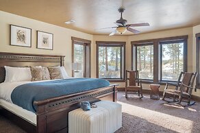 Big Pine by Avantstay Stunning Secluded Oregon Home w/ Hot Tub