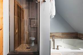 Timberline by Avantstay Stunning Chalet Cabin w/ Hot Tub, Pool Table &