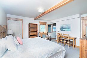 Smuggler F by Avantstay Gorgeous Condo Close To Lift 7