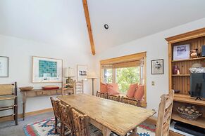 Smuggler F by Avantstay Gorgeous Condo Close To Lift 7