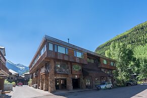 Ghostriders 10 by Avantstay Penthouse Suite w/ Large Patio & Mountain 