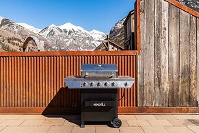 Ghostriders 10 by Avantstay Penthouse Suite w/ Large Patio & Mountain 