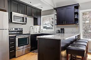 Ghostriders 10 by Avantstay Penthouse Suite w/ Large Patio & Mountain 