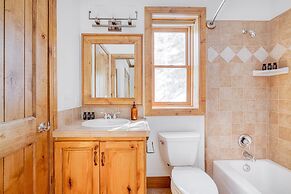 Murdock by Avantstay Cozy Townhouse w/ Hot Tub Walk To Park City Mount