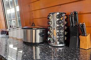 Serenity by Avantstay Serenity Big Bear Cabin! With Fire Pit, Bbq!