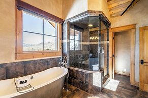 Telemark A by Avantstay Ski In/ Ski Out at the Heart of Mountain Villa