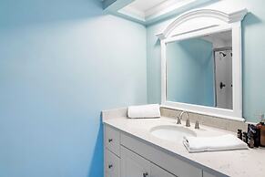 Promenade by Avantstay Beach Front Mansion w/ Breathtaking Views & Poo