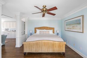 Promenade by Avantstay Beach Front Mansion w/ Breathtaking Views & Poo