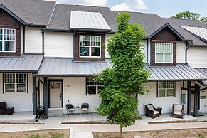 Waverly by Avantstay Nashville-inspired Townhome w/ Luxury Kitchen, Po