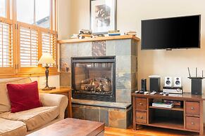 Owl Meadows 24 by Avantstay Walking Distance to Town & Slopes!