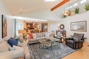 Villa Manzanita by Avantstay Hot Tub, 1 Block to Beach/town, Chef's Ki