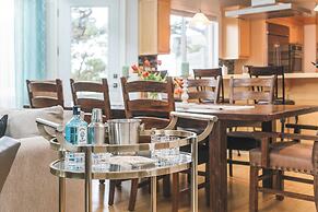 Villa Manzanita by Avantstay Hot Tub, 1 Block to Beach/town, Chef's Ki